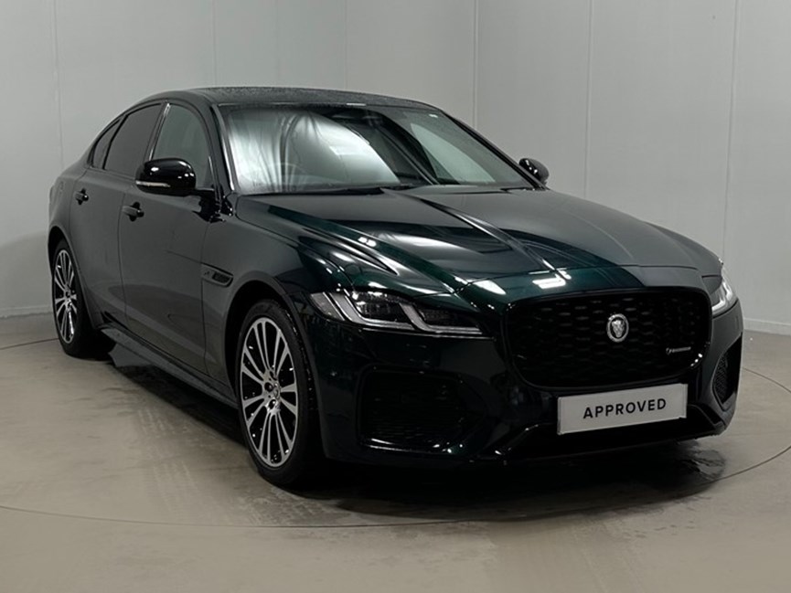 2024 (24) JAGUAR XF 2.0 D200 R-Dynamic SE Black 4dr Auto