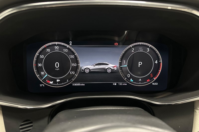2024 (24) JAGUAR XF 2.0 D200 R-Dynamic SE Black 4dr Auto 5774353