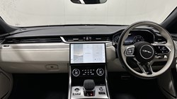 2024 (24) JAGUAR XF 2.0 D200 R-Dynamic SE Black 4dr Auto 5774354