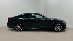 2024 (24) JAGUAR XF 2.0 D200 R-Dynamic SE Black 4dr Auto 5774349