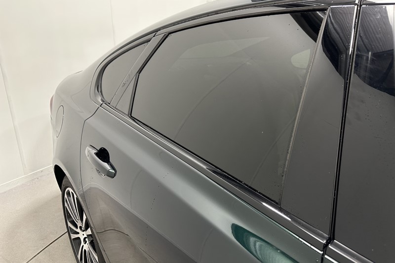 2024 (24) JAGUAR XF 2.0 D200 R-Dynamic SE Black 4dr Auto 5774389
