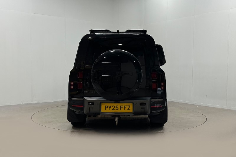 2025 (25) LAND ROVER DEFENDER 3.0 D350 Outbound 130 5dr Auto 5774247