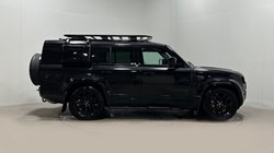 2025 (25) LAND ROVER DEFENDER 3.0 D350 Outbound 130 5dr Auto 5774246