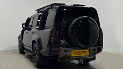 2025 (25) LAND ROVER DEFENDER 3.0 D350 Outbound 130 5dr Auto 5774243