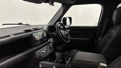 2025 (25) LAND ROVER DEFENDER 3.0 D350 Outbound 130 5dr Auto 5774281