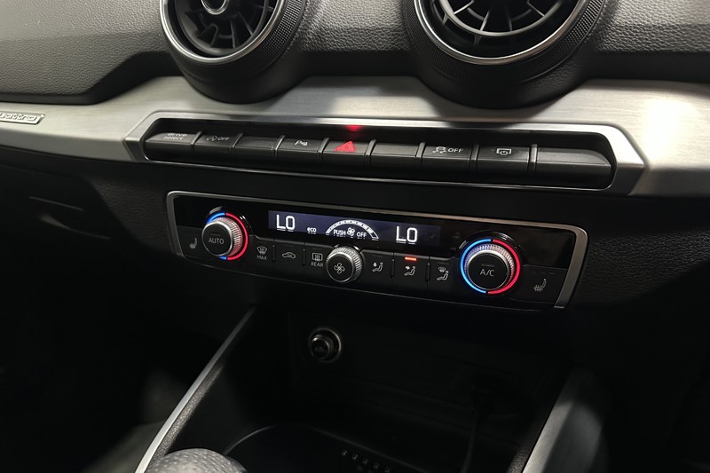2019 (19) AUDI Q2 40 TFSI Quattro S Line 5dr S Tronic 5773668