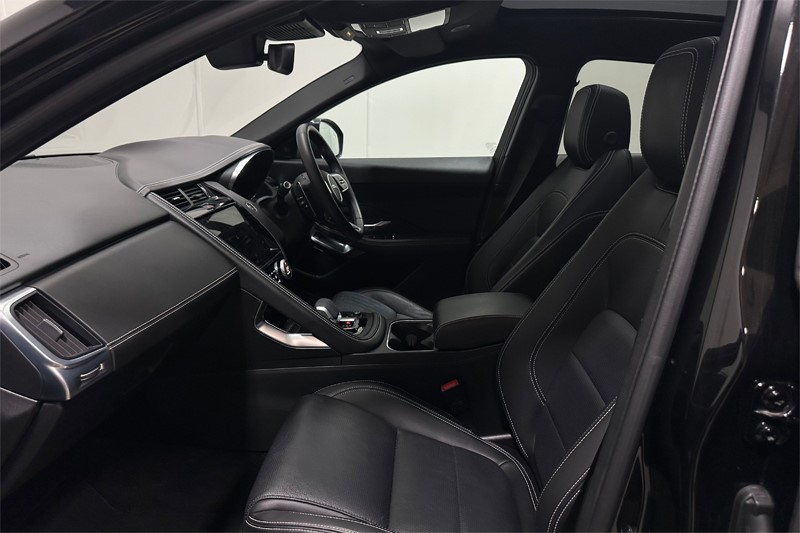 2024 (74) JAGUAR E-PACE 2.0 D200 R-Dynamic SE Black 5dr Auto 5791892