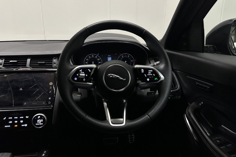2024 (74) JAGUAR E-PACE 2.0 D200 R-Dynamic SE Black 5dr Auto 5791900