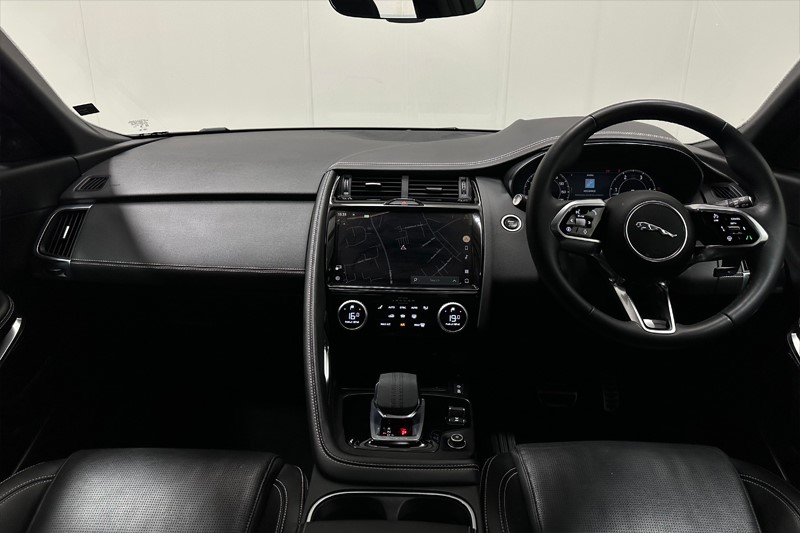 2024 (74) JAGUAR E-PACE 2.0 D200 R-Dynamic SE Black 5dr Auto 5791898