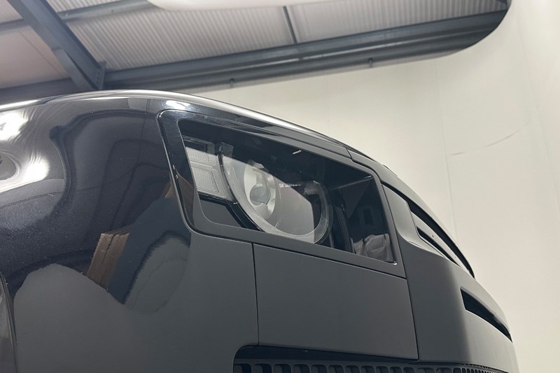 2023 (23) LAND ROVER DEFENDER 3.0 D300 X-Dynamic HSE 110 5dr Auto 5816476
