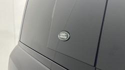 2023 (23) LAND ROVER DEFENDER 3.0 D300 X-Dynamic HSE 110 5dr Auto 5816471