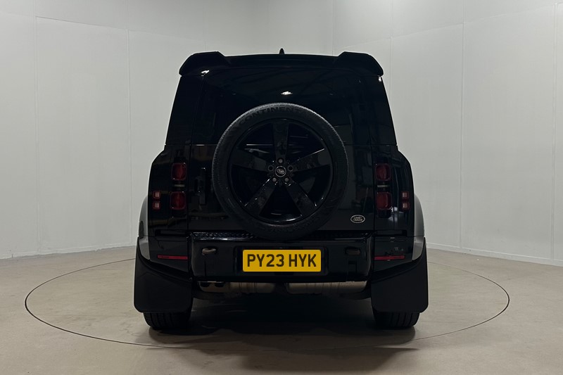 2023 (23) LAND ROVER DEFENDER 3.0 D300 X-Dynamic HSE 110 5dr Auto 5816425