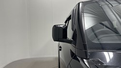 2023 (23) LAND ROVER DEFENDER 3.0 D300 X-Dynamic HSE 110 5dr Auto 5816473