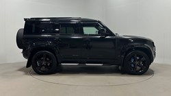 2023 (23) LAND ROVER DEFENDER 3.0 D300 X-Dynamic HSE 110 5dr Auto 5816424
