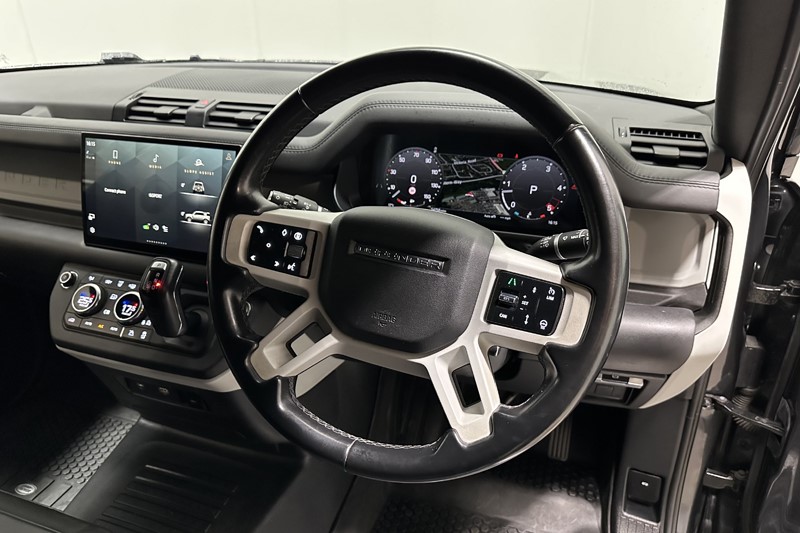 2024 (73) LAND ROVER COMMERCIAL DEFENDER 3.0 D300 Hard Top X-Dynamic HSE Auto [3 Seat] 5774465