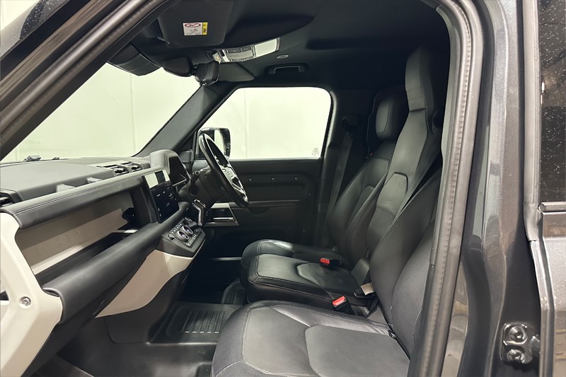 2024 (73) LAND ROVER COMMERCIAL DEFENDER 3.0 D300 Hard Top X-Dynamic HSE Auto [3 Seat] 5774457