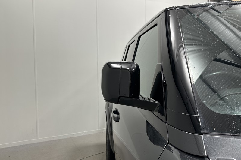 2024 (73) LAND ROVER COMMERCIAL DEFENDER 3.0 D300 Hard Top X-Dynamic HSE Auto [3 Seat] 5774501
