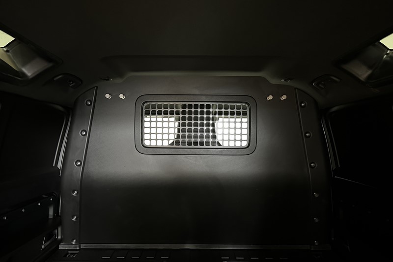 2024 (73) LAND ROVER COMMERCIAL DEFENDER 3.0 D300 Hard Top X-Dynamic HSE Auto [3 Seat] 5774495