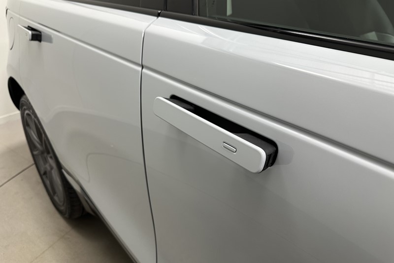 2024 (74) LAND ROVER RANGE ROVER VELAR 2.0 P400e Dynamic HSE 5dr Auto 5892340