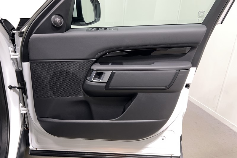 2023 (73) LAND ROVER DISCOVERY 3.0 D300 S 5dr Auto 5822266