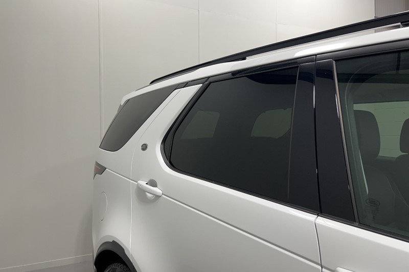 2023 (73) LAND ROVER DISCOVERY 3.0 D300 S 5dr Auto 5822303