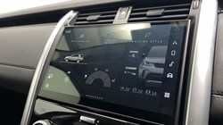2023 (73) LAND ROVER DISCOVERY 3.0 D300 S 5dr Auto 5822280