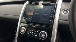 2023 (73) LAND ROVER DISCOVERY 3.0 D300 S 5dr Auto 5822277