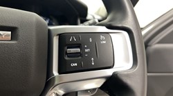 2023 (73) LAND ROVER DISCOVERY 3.0 D300 S 5dr Auto 5822273