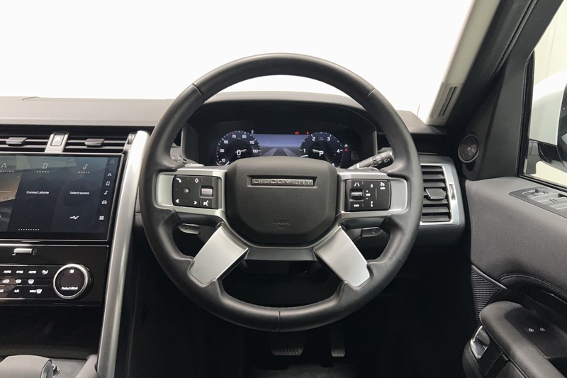 2023 (73) LAND ROVER DISCOVERY 3.0 D300 S 5dr Auto 5822264