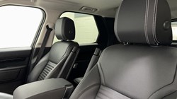2023 (73) LAND ROVER DISCOVERY 3.0 D300 S 5dr Auto 5822288