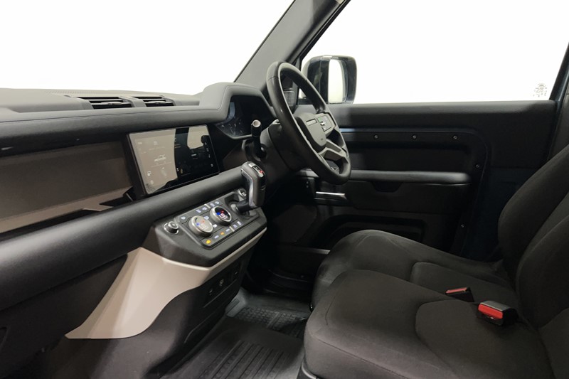 2023 (73) LAND ROVER COMMERCIAL DEFENDER 3.0 D250 Hard Top Auto [3 Seat] 5797643