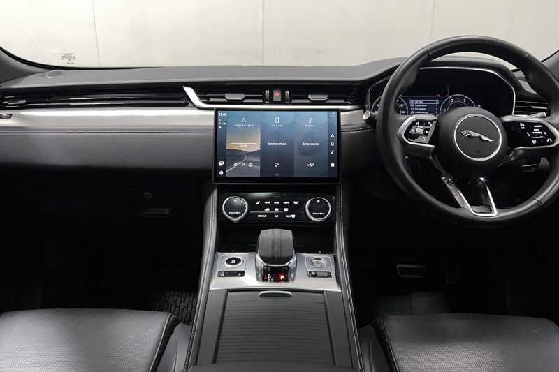 2023 (73) JAGUAR F-PACE 2.0 D200 R-Dynamic SE Black 5dr Auto AWD 5801388