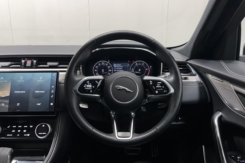 2023 (73) JAGUAR F-PACE 2.0 D200 R-Dynamic SE Black 5dr Auto AWD 5801389