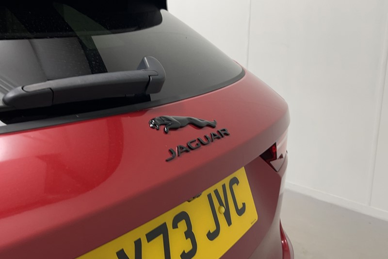 2023 (73) JAGUAR F-PACE 2.0 D200 R-Dynamic SE Black 5dr Auto AWD 5801424