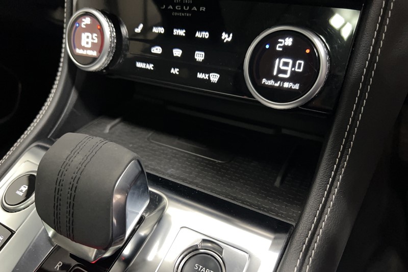 2023 (73) JAGUAR F-PACE 2.0 D200 R-Dynamic SE Black 5dr Auto AWD 5801404