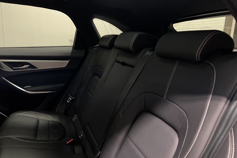 2023 (73) JAGUAR F-PACE 2.0 D200 R-Dynamic SE Black 5dr Auto AWD 5801416