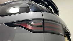 2023 (73) LAND ROVER DISCOVERY 3.0 D300 Dynamic HSE 5dr Auto 5822888