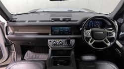 2021 (21) LAND ROVER DEFENDER 3.0 D250 SE 90 3dr Auto 5822331