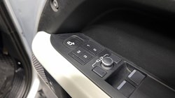 2021 (21) LAND ROVER DEFENDER 3.0 D250 SE 90 3dr Auto 5822337