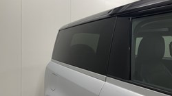 2021 (21) LAND ROVER DEFENDER 3.0 D250 SE 90 3dr Auto 5822369