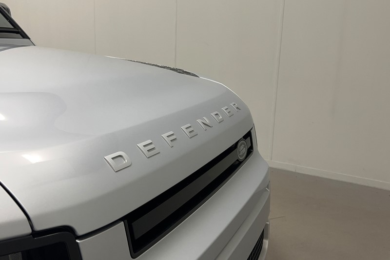 2021 (21) LAND ROVER DEFENDER 3.0 D250 SE 90 3dr Auto 5822375