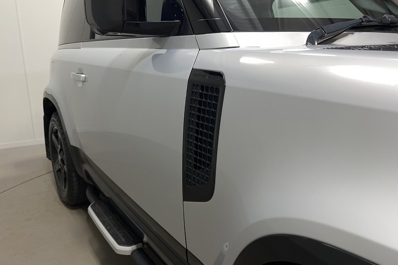 2021 (21) LAND ROVER DEFENDER 3.0 D250 SE 90 3dr Auto 5822373