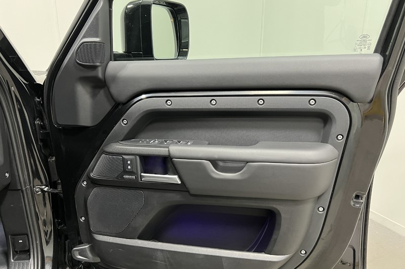 2025 (25) LAND ROVER DEFENDER 3.0 D350 X-Dynamic HSE 130 5dr Auto [8 Seat] 5798608
