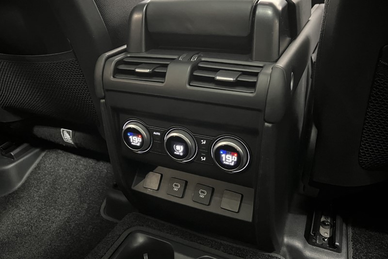 2025 (25) LAND ROVER DEFENDER 3.0 D350 X-Dynamic HSE 130 5dr Auto [8 Seat] 5798607