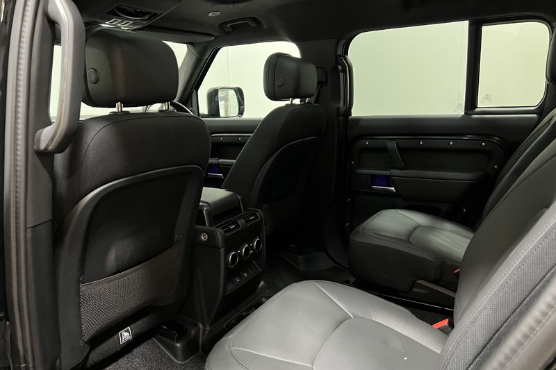 2025 (25) LAND ROVER DEFENDER 3.0 D350 X-Dynamic HSE 130 5dr Auto [8 Seat] 5798589