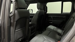 2025 (25) LAND ROVER DEFENDER 2.0 P300e X-Dynamic SE 110 5dr Auto 5827841