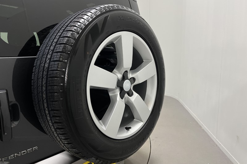 2025 (25) LAND ROVER DEFENDER 2.0 P300e X-Dynamic SE 110 5dr Auto 5827839