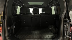 2025 (25) LAND ROVER DEFENDER 2.0 P300e X-Dynamic SE 110 5dr Auto 5827880
