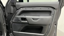 2025 (25) LAND ROVER DEFENDER 2.0 P300e X-Dynamic SE 110 5dr Auto 5827869