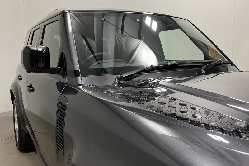 2025 (25) LAND ROVER DEFENDER 2.0 P300e X-Dynamic SE 110 5dr Auto 5827881